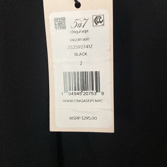 Cinq a sept Solid Black Maxi Skirt Pull On Knotted Front Stretchy Slit  ( A - 9) - Picture 4 of 4